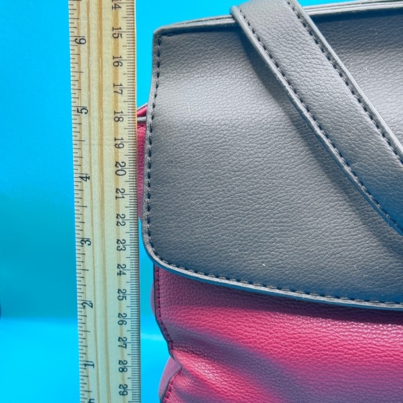 Di Vita Collection Red & Gray Structured Shoulder Bag Purse NWT Faux Leather - Picture 7 of 13